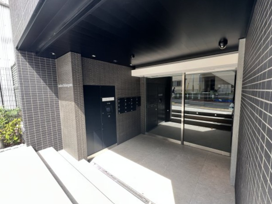 北区滝野川７丁目の賃貸マンションのエントランス