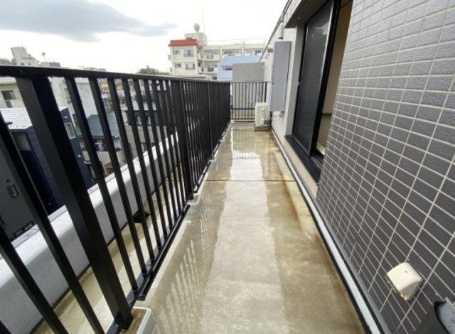 北区滝野川７丁目の賃貸マンションのバルコニー