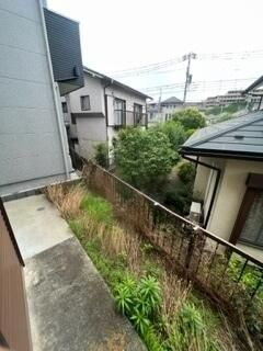 上野ハイツ１号室の庭