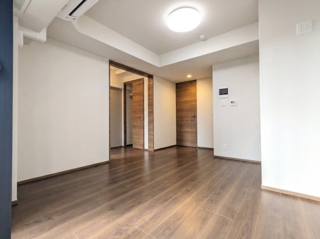 アラート横濱桜木町Ⅰの居間・リビング|こちらの居間で趣味の時間をお楽しみください