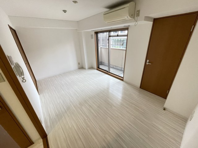 難波千日前OEMマンションの居間・リビング