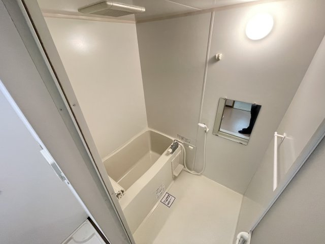 難波千日前OEMマンションの浴室