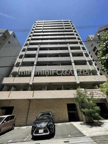 大阪市中央区大手通２丁目の賃貸マンションの外観