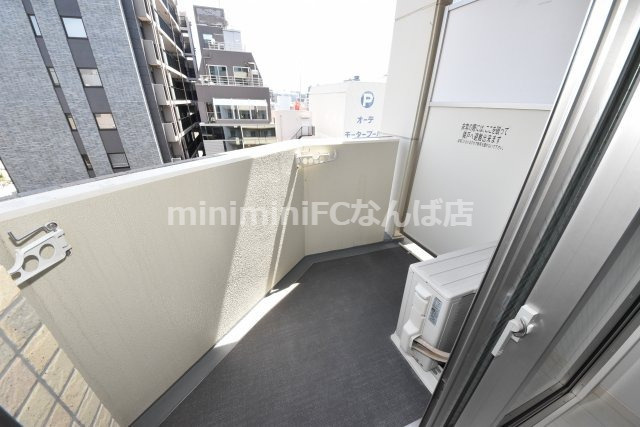 大阪市中央区大手通２丁目の賃貸マンションのバルコニー