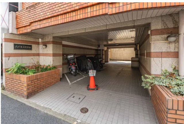 ★仲介手数料無料★ハイネス代官山のエントランス