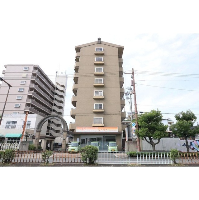 日宝ライフ放出西の外観