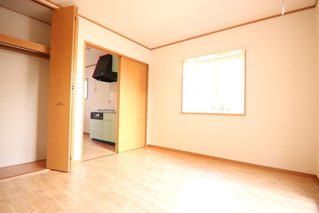 角部屋のため出窓あり！