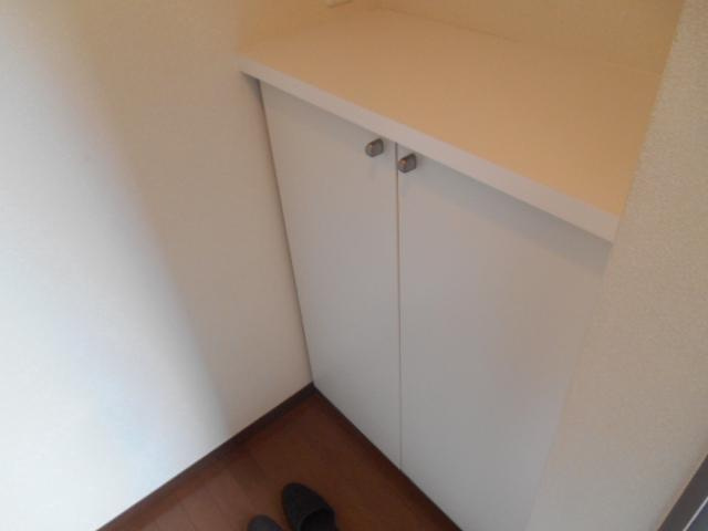 ベルリード春岡の玄関