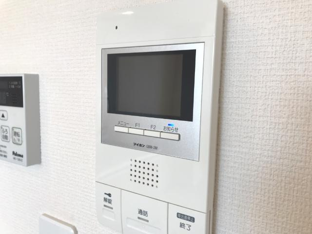 ジュネスの内装|カメラ付インターホン