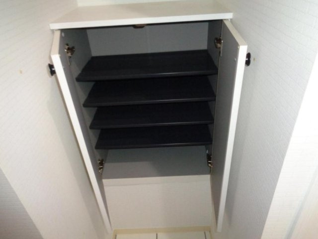 コスモグレイス新宿の収納|靴入