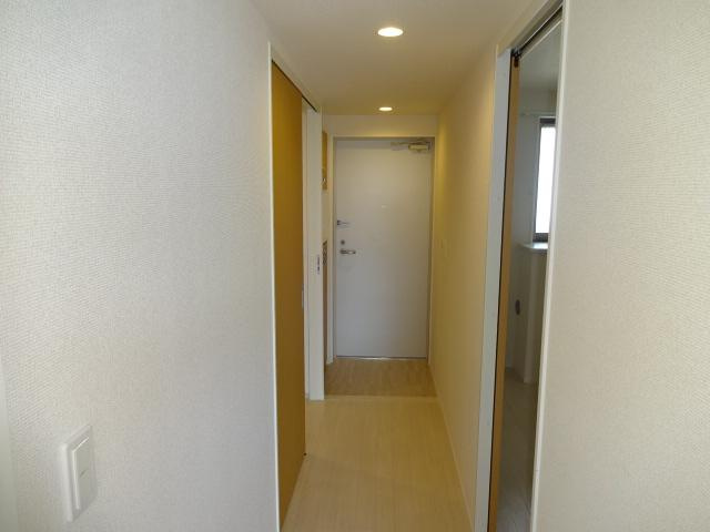 Shine Sakaeの内装|廊下