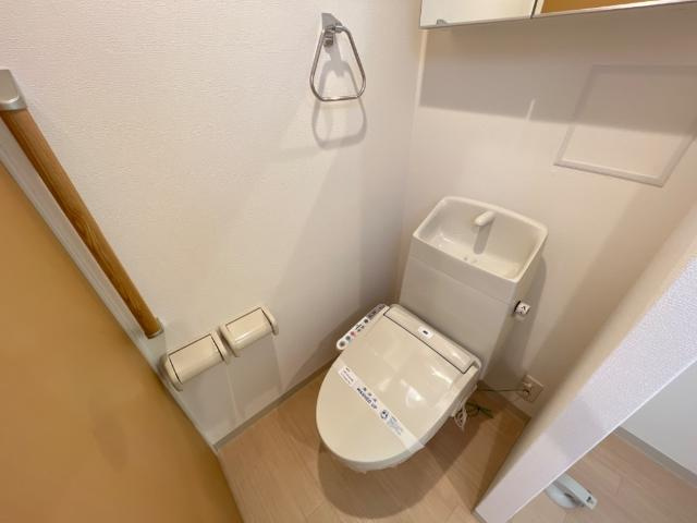 リジエール舟入南のトイレ|シャワー付トイレ