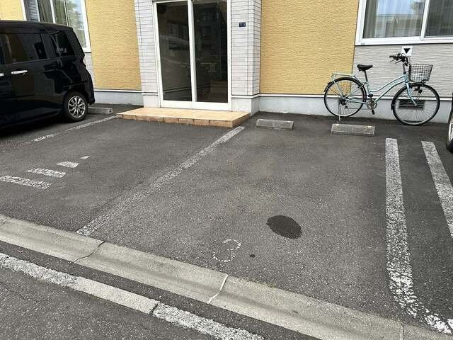 ひまわりハウスの駐車場