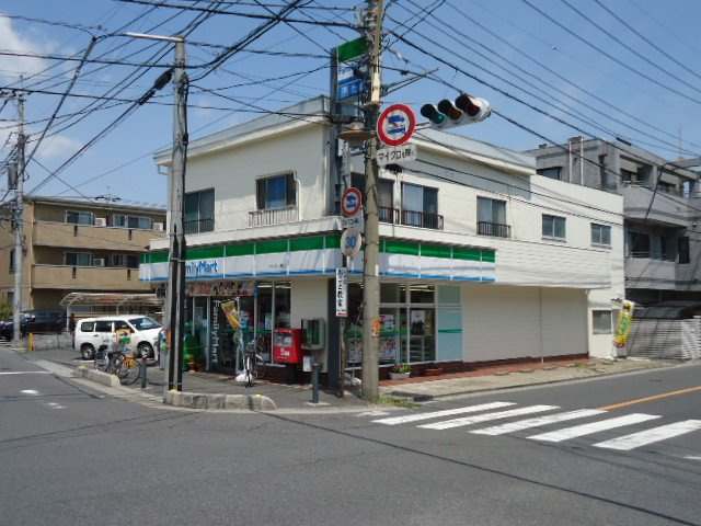 ＡｄｏｒａｂｌｅⅠ(アドラブールワン)の周辺|ファミリーマートアイダ八潮店まで317ｍ