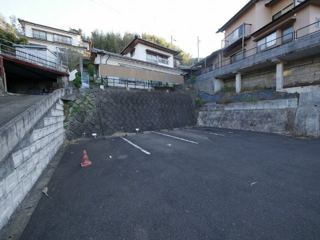 トライコーポの駐車場