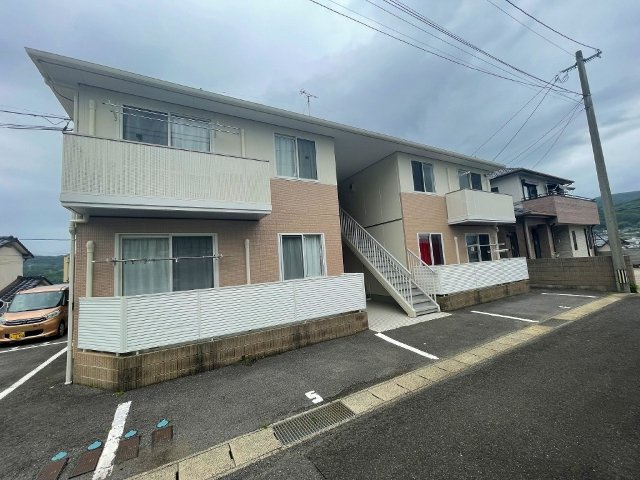 ディアス吉岡の駐車場