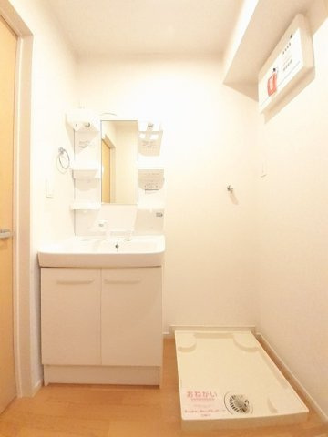 リブレ本郷Ⅰの洗面所|使いやすい洗面所です