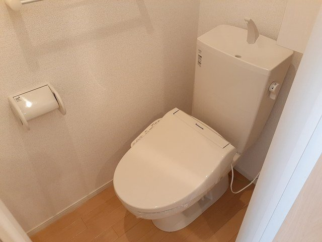 コンフォールⅠのトイレ|落ち着いたトイレです