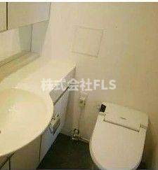港区西新橋３丁目の賃貸マンションのトイレ