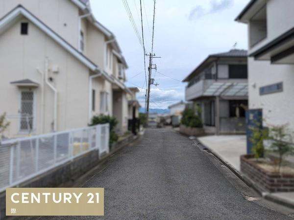 和歌山市大谷　中古戸建の前面道路含む現地写真
