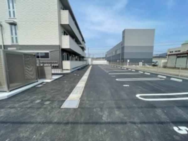 【駐車場】