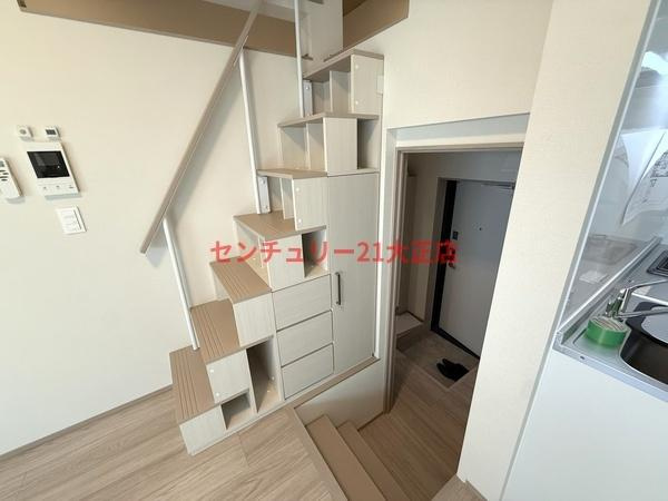 LOFTRIA大正の玄関