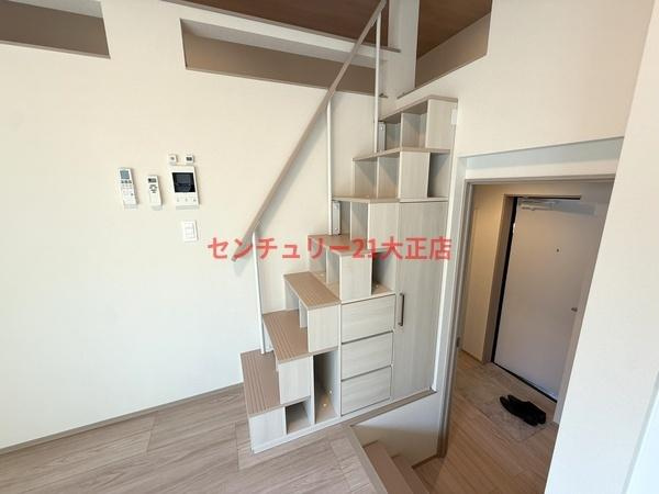 LOFTRIA大正の玄関