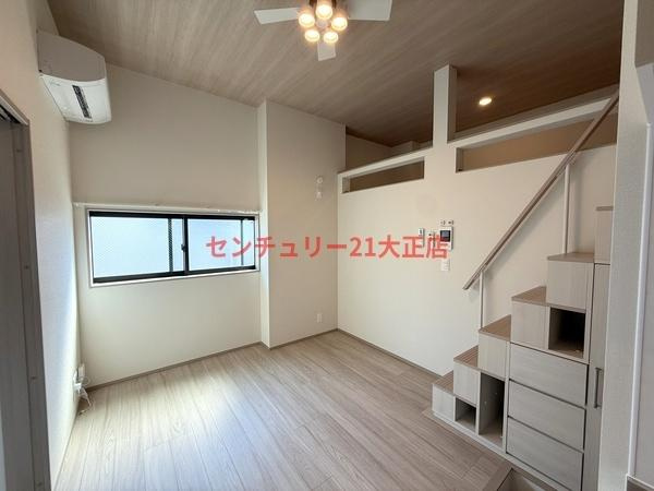 LOFTRIA大正の居間・リビング