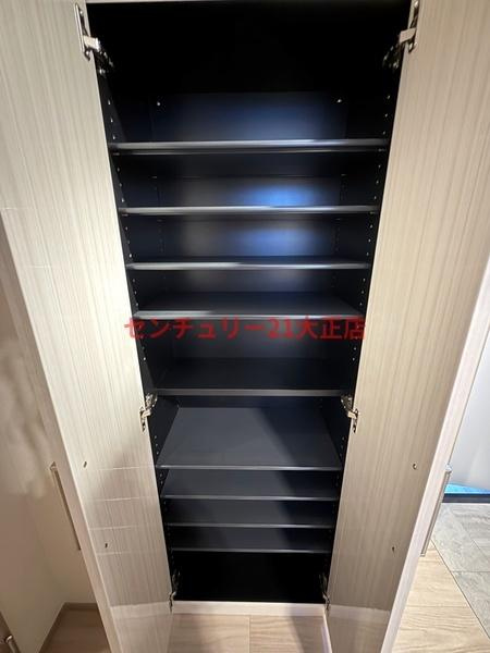 LOFTRIA大正の玄関
