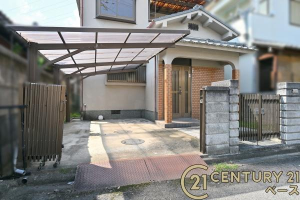 磯城郡三宅町大字伴堂の中古一戸建の駐車場