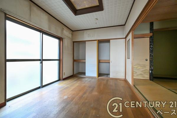 磯城郡三宅町大字伴堂の中古一戸建の居間・リビング