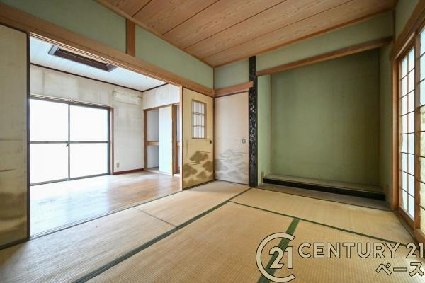 磯城郡三宅町大字伴堂の中古一戸建の居間・リビング