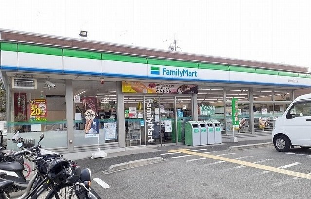 カーサ　セレーノの周辺|ファミリーマート様まで650m
