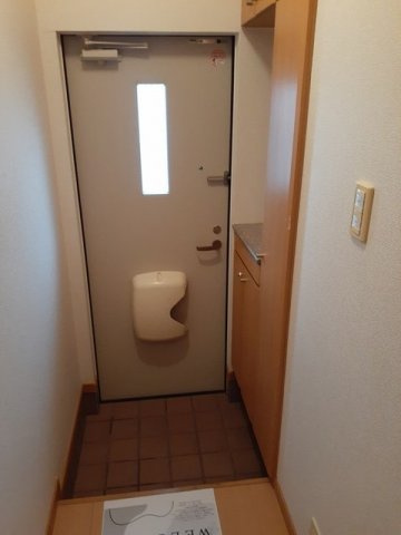 ムーンヴェルジュＢの玄関