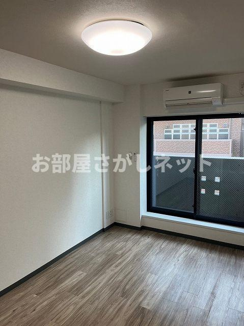 フォセット東日暮里【おとり物件なし】の居間・リビング