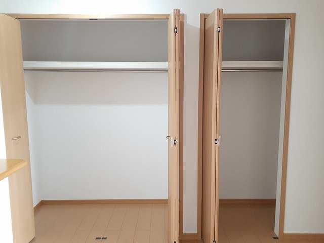 レジェンドの収納|収納があります