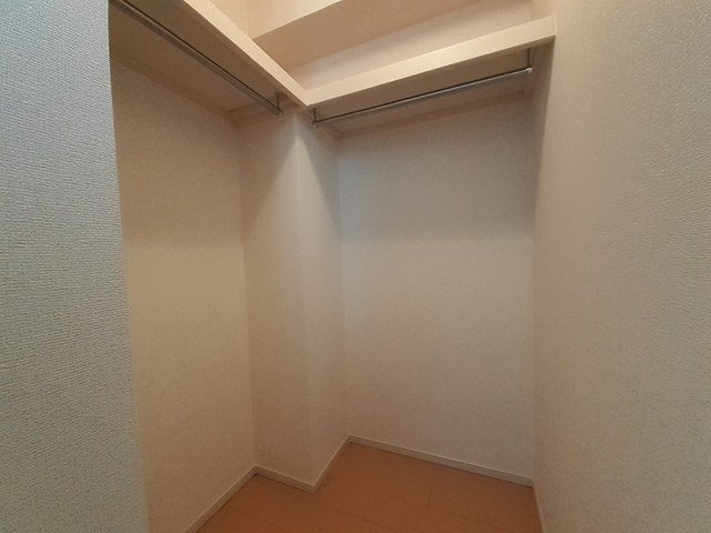 サニーヒルズＢの収納|こまごまとしたものを収納できそうですね