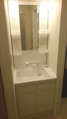 クレイノブリラエストの内装|独立洗面台