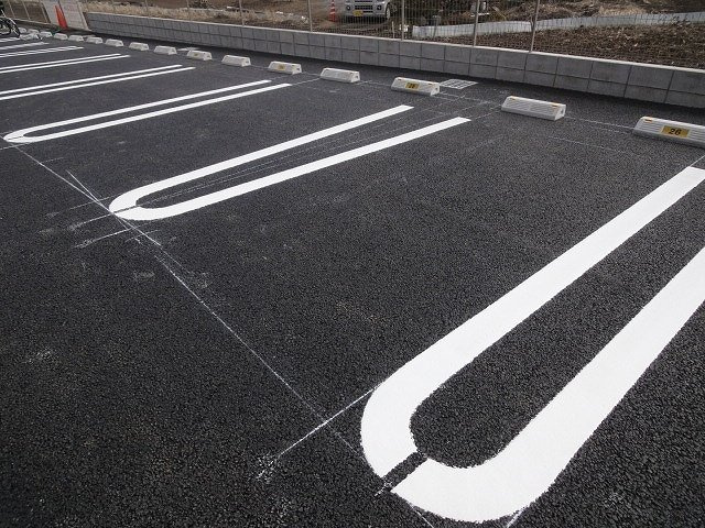 ニューグレイスⅣの駐車場|駐車場に車を止められます