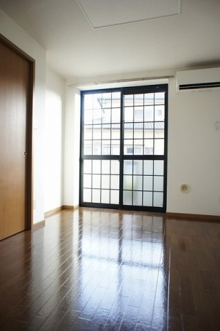 カーサ　アンソレイユＳの居間・リビング