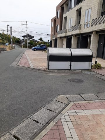 グランベルＢの駐車場
