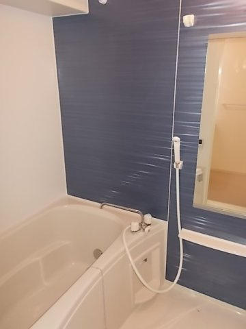 メイ　フィールドの浴室