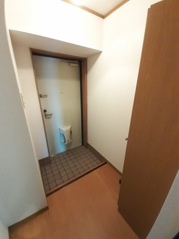 メゾンソレイユの玄関