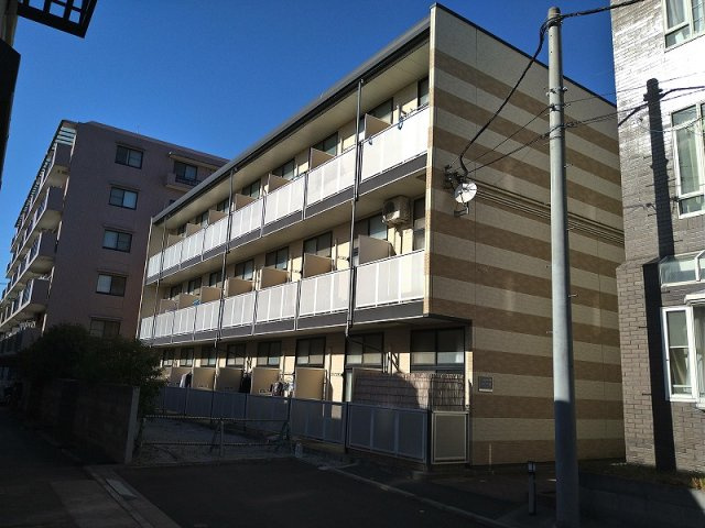 レオパレスアーバンビレッジ日吉の外観