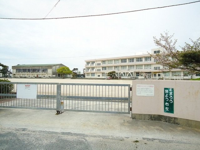 メゾン・ド・ラフィネの周辺|防府市立華浦小学校まで450m