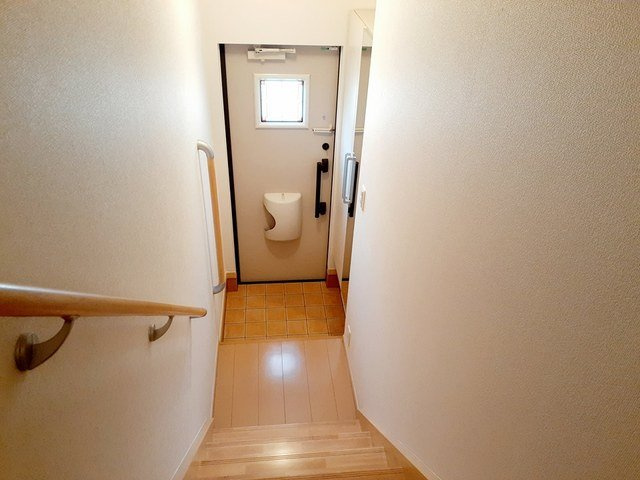 サン　ラフィーネの玄関