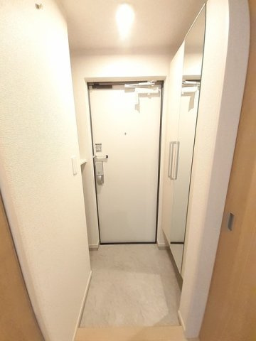 ヴィオラ西八王子の玄関