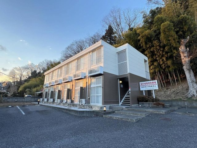 レオパレスセレーヌの外観
