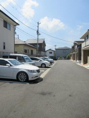 ルピナスⅠの駐車場