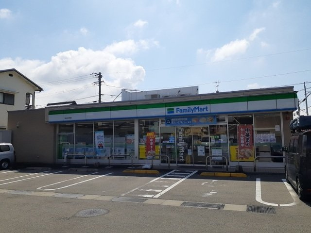 ティアモ・ローザの周辺|ファミリーマート生石店様まで400m